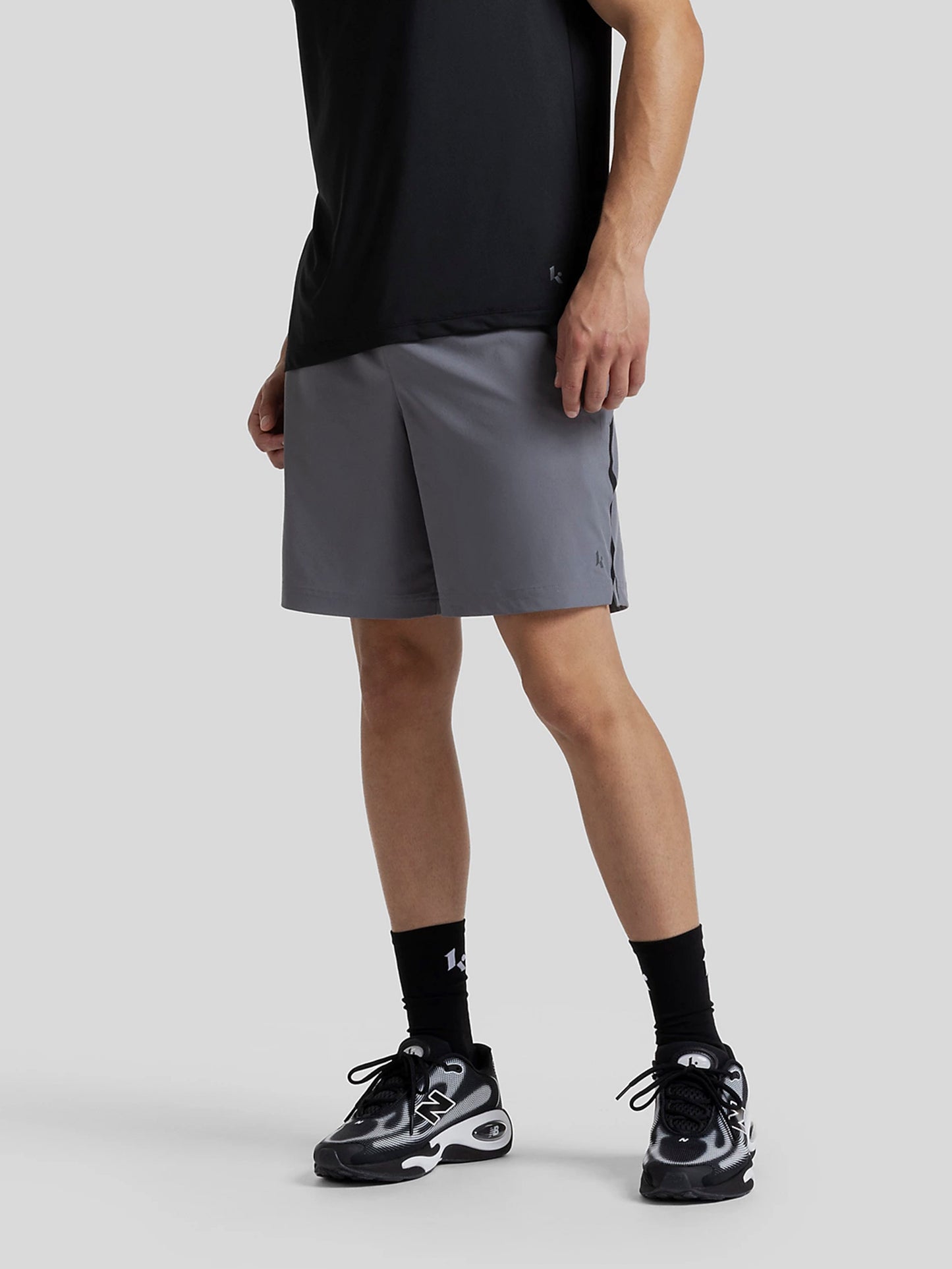Men's 7" Woven Short